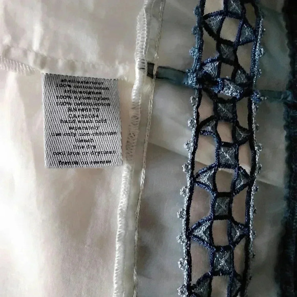 Ecote' Blouse Size L NWT - Picture 5 of 5